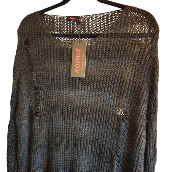 Distressed crochet like sweater topper nwt - Picture 5 of 6